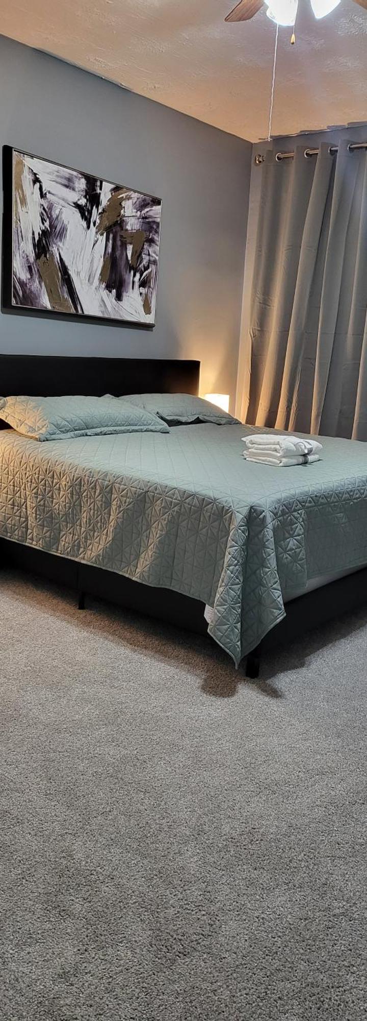 Private King Bedroom, Downtown