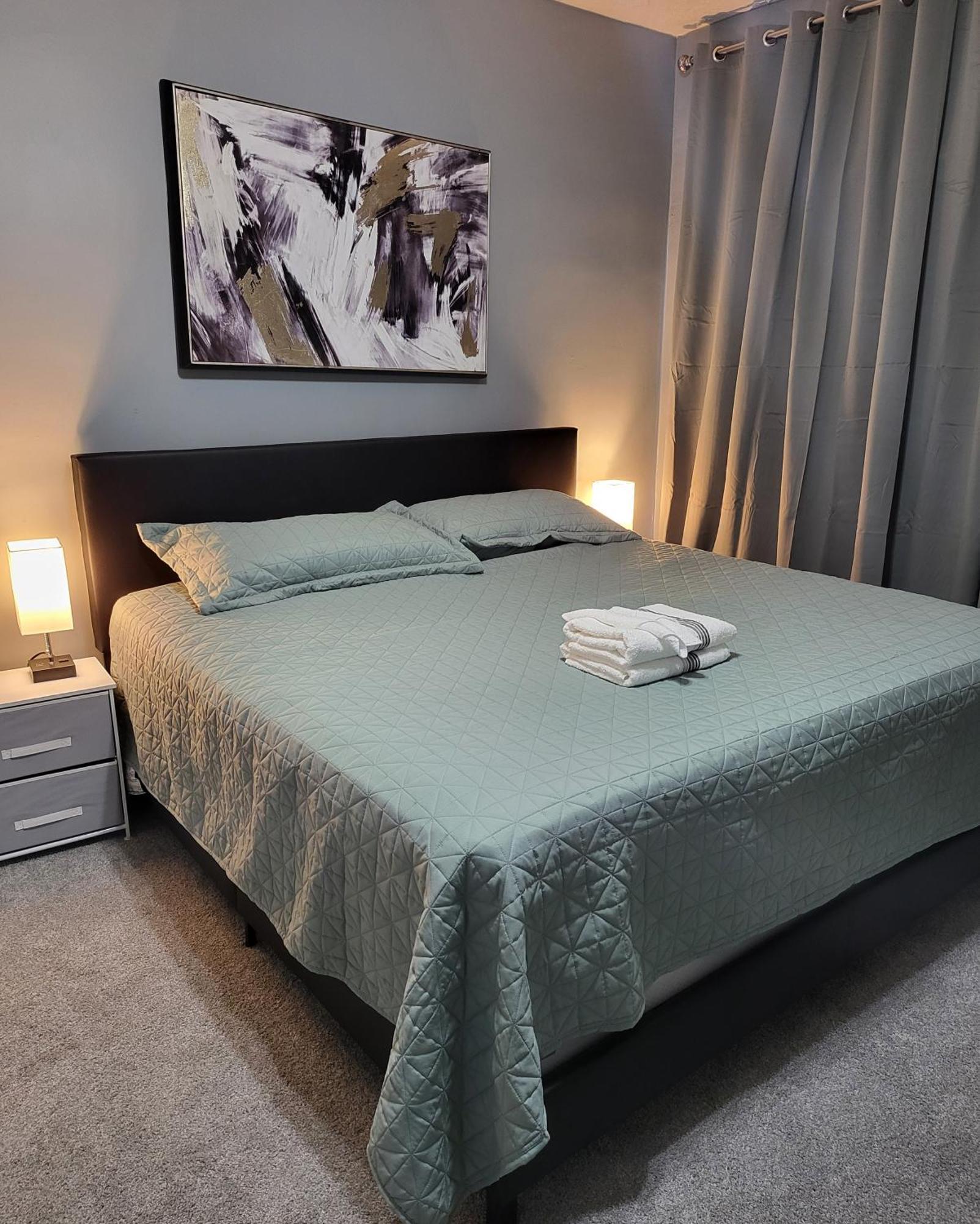 Private King Bedroom, Downtown Privatunterkunft